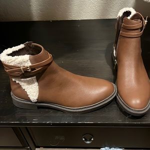 Reaction Kenneth Cole boots. Worn once. Real leather. Side zip